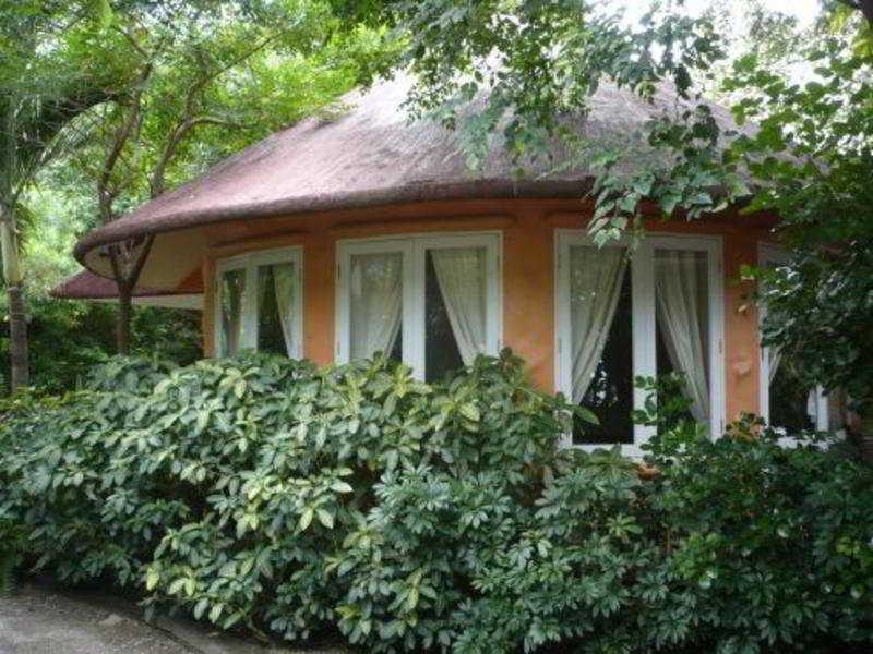 Smor Village Hotel HHQ